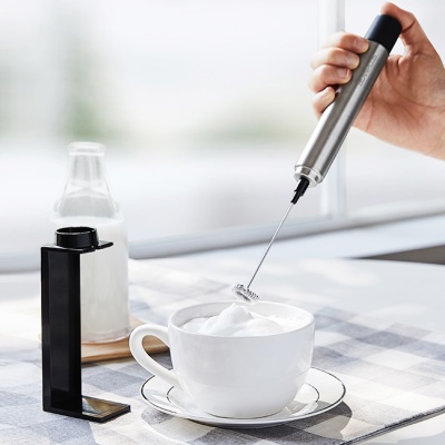CAFEDE KONA - Electric Milk Frother Handheld Electric Spring Coffee Maker  Blender