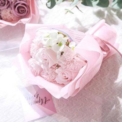 카네이션 장미 비누꽃 꽃다발 페일