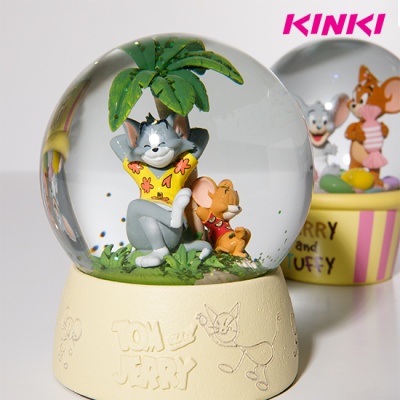 TOM AND JERRY - TROPICAL OASIS SNOWGLOBE (2108020)