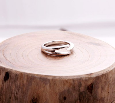 Tornado two point silver ring